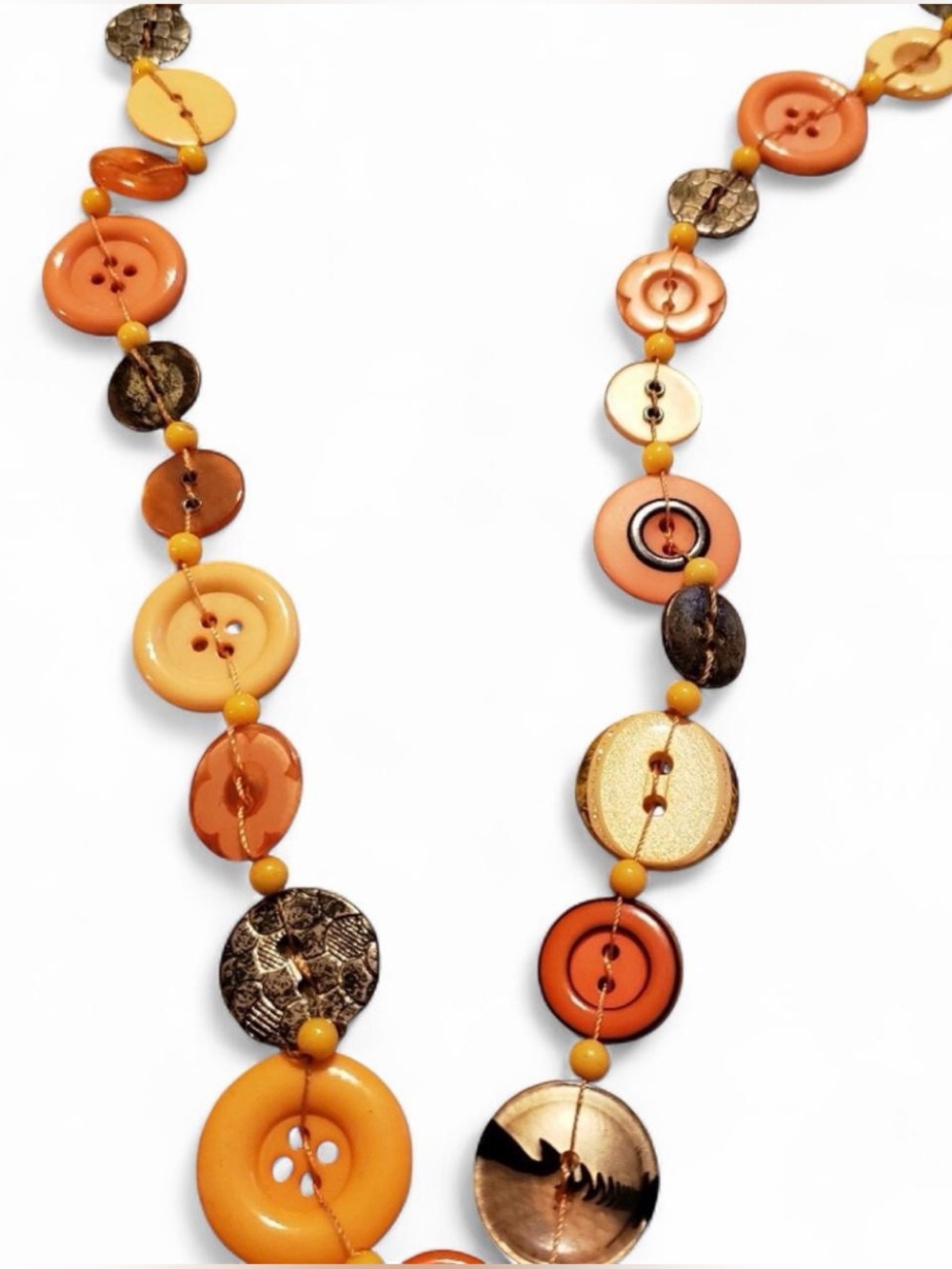 Button necklace - Picture 2 of 2